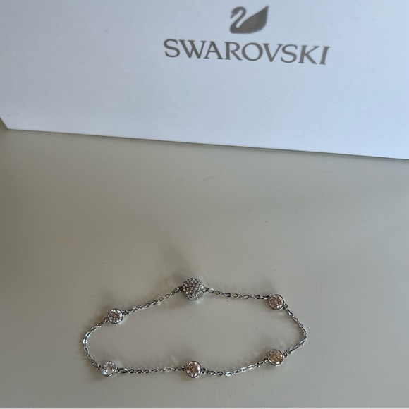 Swarovski Station Crystals Remix Collection Brand New - Picture 4 of 8